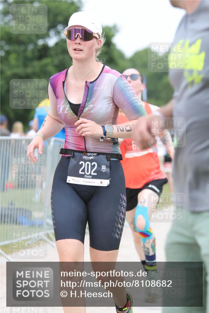 22.06.2025 - Viking Triathlon H.Heesch http://msf.ph/oto/8108682 22.06.2025 14:35:48 Laufen 121, 202, 620 meine-sportfotos.de