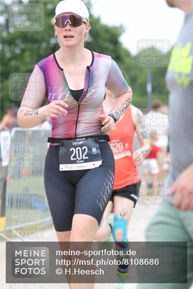 22.06.2025 - Viking Triathlon H.Heesch http://msf.ph/oto/8108686 22.06.2025 14:35:48 Laufen 121, 202, 620 meine-sportfotos.de