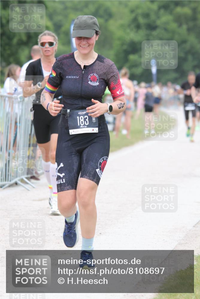 22.06.2025 - Viking Triathlon H.Heesch http://msf.ph/oto/8108697 22.06.2025 14:35:55 Laufen 60, 121, 183, 403 meine-sportfotos.de