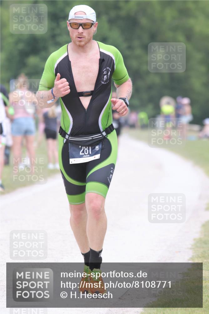22.06.2025 - Viking Triathlon H.Heesch http://msf.ph/oto/8108771 22.06.2025 14:36:16 Laufen 281, 319 meine-sportfotos.de