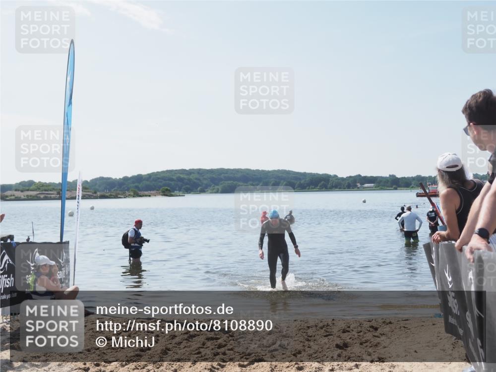 22.06.2025 - Viking Triathlon MichiJ http://msf.ph/oto/8108890 22.06.2025 10:56:57 Schwimmen 363 meine-sportfotos.de