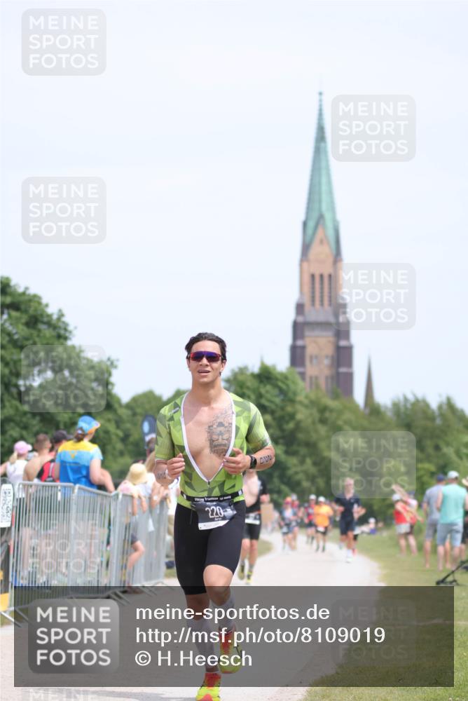 22.06.2025 - Viking Triathlon H.Heesch http://msf.ph/oto/8109019 22.06.2025 14:07:39 Laufen 180, 220, 357 meine-sportfotos.de