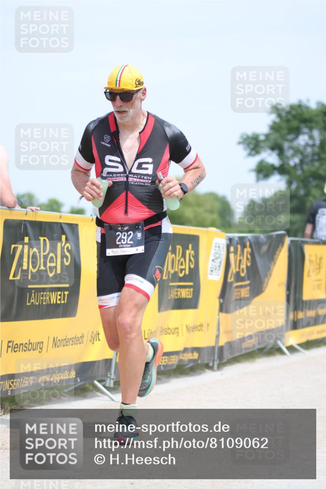 22.06.2025 - Viking Triathlon H.Heesch http://msf.ph/oto/8109062 22.06.2025 14:08:04 Laufen 145, 208, 292, 477, 633 meine-sportfotos.de