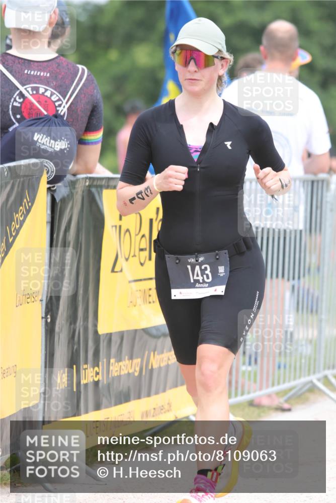 22.06.2025 - Viking Triathlon H.Heesch http://msf.ph/oto/8109063 22.06.2025 14:43:28 Laufen 143 meine-sportfotos.de