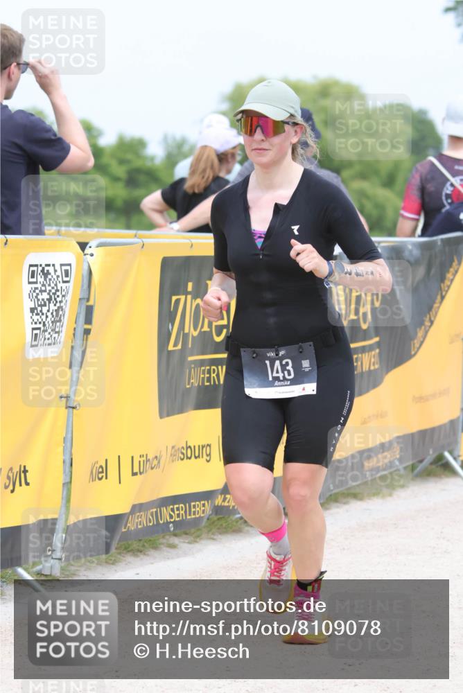 22.06.2025 - Viking Triathlon H.Heesch http://msf.ph/oto/8109078 22.06.2025 14:43:29 Laufen 143 meine-sportfotos.de