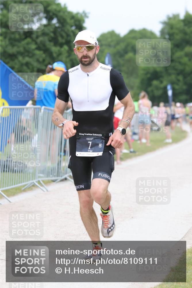 22.06.2025 - Viking Triathlon H.Heesch http://msf.ph/oto/8109111 22.06.2025 14:37:31 Laufen 7, 175, 415 meine-sportfotos.de