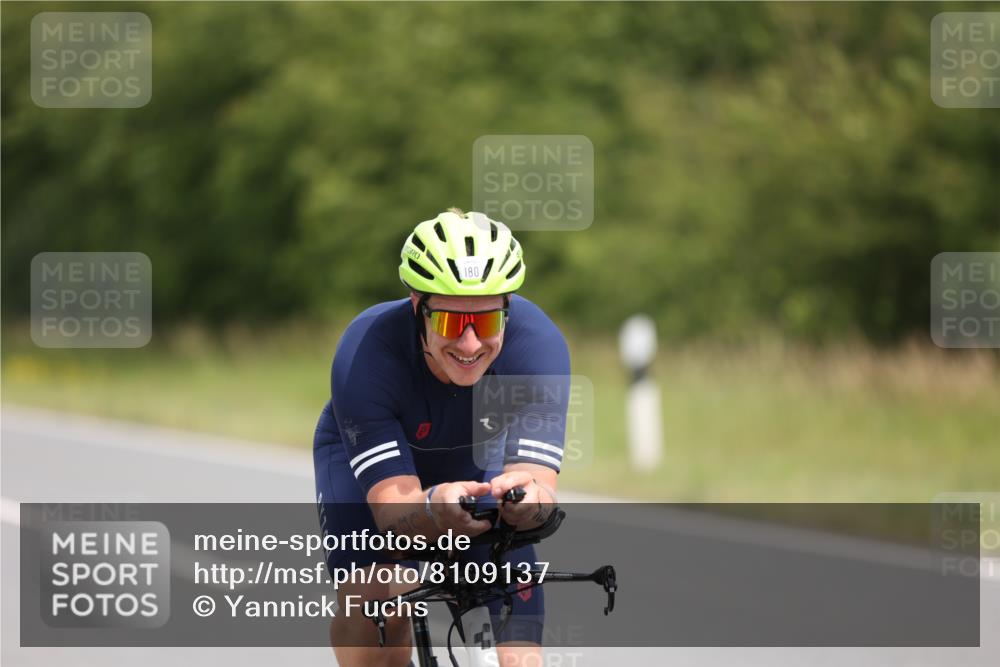 22.06.2025 - Viking Triathlon Yannick Fuchs http://msf.ph/oto/8109137 22.06.2025 12:13:58 Radfahren 28, 150, 172, 180, 184, 253, 375, 513, 635, 645 meine-sportfotos.de