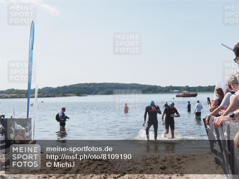 22.06.2025 - Viking Triathlon MichiJ http://msf.ph/oto/8109190 22.06.2025 10:58:22 Schwimmen 359, 403 meine-sportfotos.de