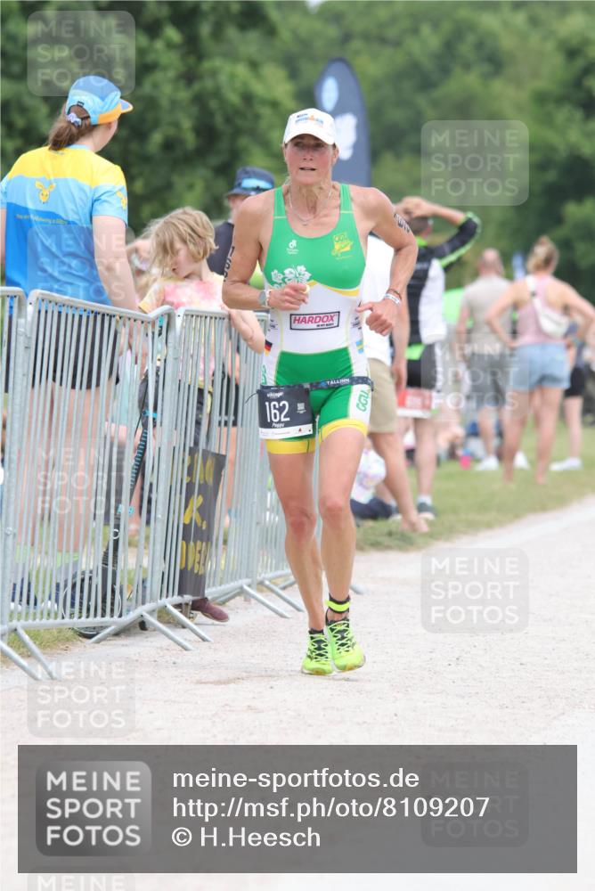 22.06.2025 - Viking Triathlon H.Heesch http://msf.ph/oto/8109207 22.06.2025 14:37:52 Laufen 162 meine-sportfotos.de