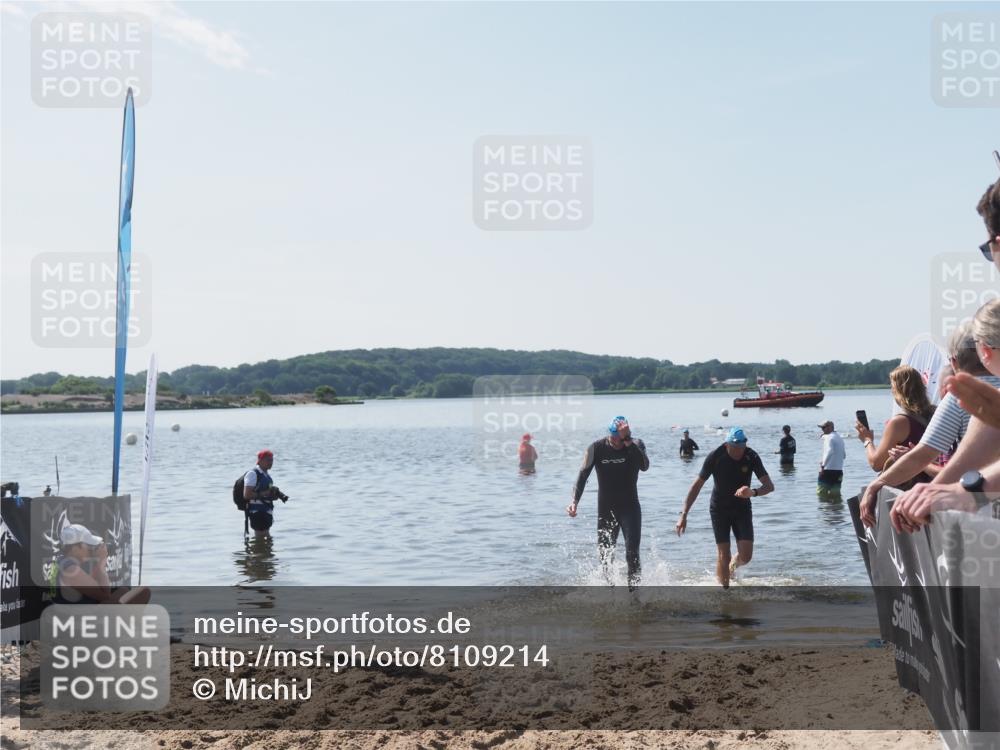 22.06.2025 - Viking Triathlon MichiJ http://msf.ph/oto/8109214 22.06.2025 10:58:23 Schwimmen 359, 403 meine-sportfotos.de