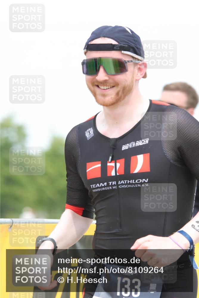 22.06.2025 - Viking Triathlon H.Heesch http://msf.ph/oto/8109264 22.06.2025 14:43:41 Laufen 133, 349, 394, 531 meine-sportfotos.de