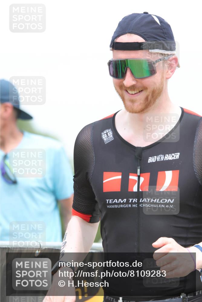 22.06.2025 - Viking Triathlon H.Heesch http://msf.ph/oto/8109283 22.06.2025 14:43:41 Laufen 133, 349, 394, 531 meine-sportfotos.de