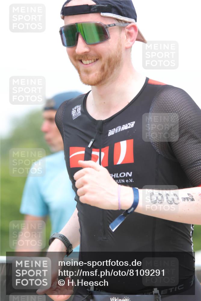 22.06.2025 - Viking Triathlon H.Heesch http://msf.ph/oto/8109291 22.06.2025 14:43:42 Laufen 133, 349, 394, 531 meine-sportfotos.de