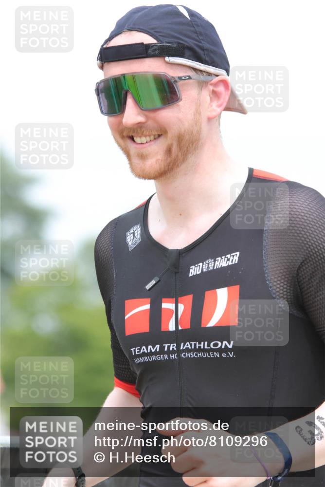22.06.2025 - Viking Triathlon H.Heesch http://msf.ph/oto/8109296 22.06.2025 14:43:42 Laufen 133, 349, 394, 531 meine-sportfotos.de