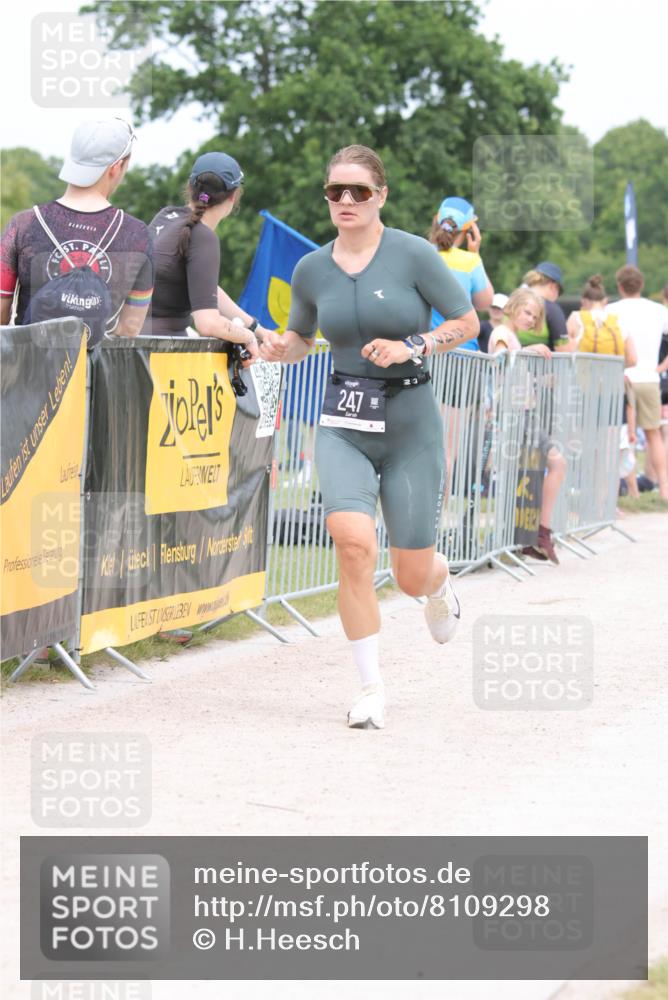 22.06.2025 - Viking Triathlon H.Heesch http://msf.ph/oto/8109298 22.06.2025 14:38:33 Laufen 131, 247, 350 meine-sportfotos.de