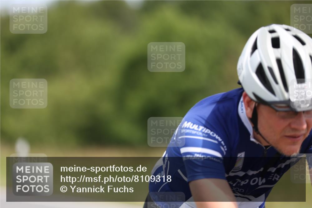 22.06.2025 - Viking Triathlon Yannick Fuchs http://msf.ph/oto/8109318 22.06.2025 12:14:06 Radfahren 77, 150, 203, 253, 375, 416, 513, 634 meine-sportfotos.de