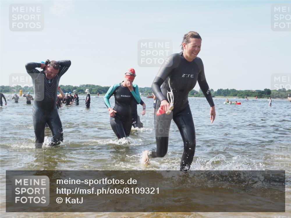 22.06.2025 - Viking Triathlon KatJ http://msf.ph/oto/8109321 22.06.2025 10:38:41 Schwimmen 22, 85, 135, 156, 164, 211, 215, 315, 327, 419, 601, 603, 659 meine-sportfotos.de