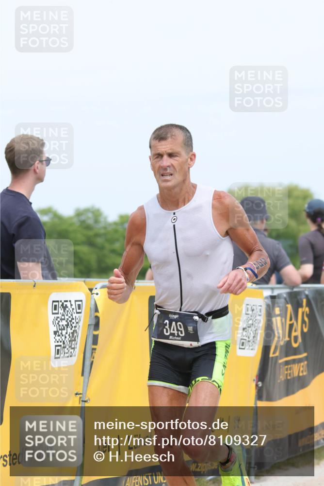 22.06.2025 - Viking Triathlon H.Heesch http://msf.ph/oto/8109327 22.06.2025 14:43:46 Laufen 349, 394, 650 meine-sportfotos.de