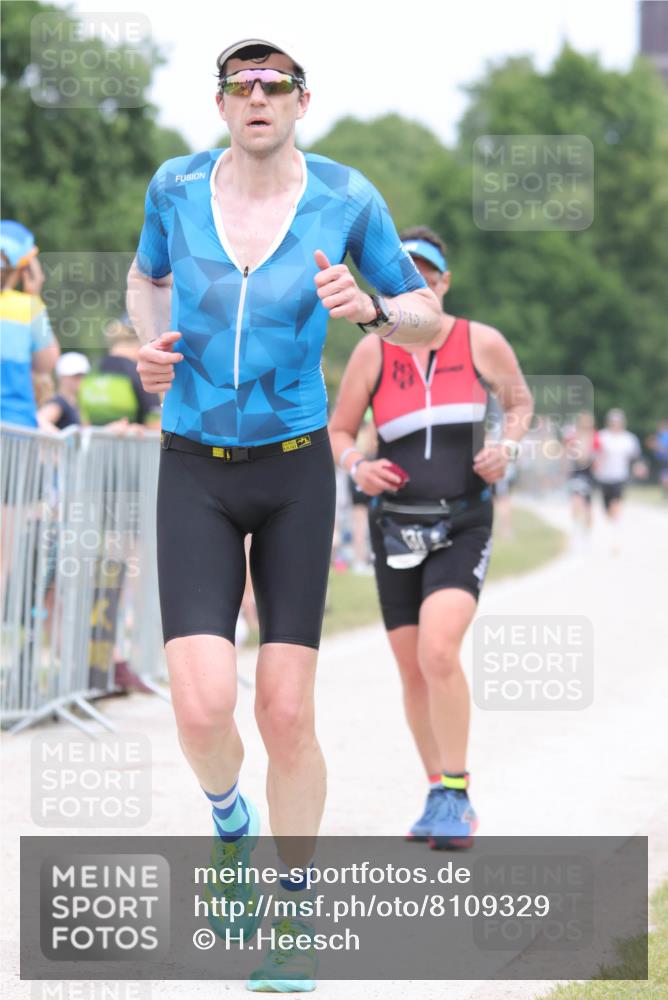 22.06.2025 - Viking Triathlon H.Heesch http://msf.ph/oto/8109329 22.06.2025 14:38:37 Laufen 131, 247, 350 meine-sportfotos.de