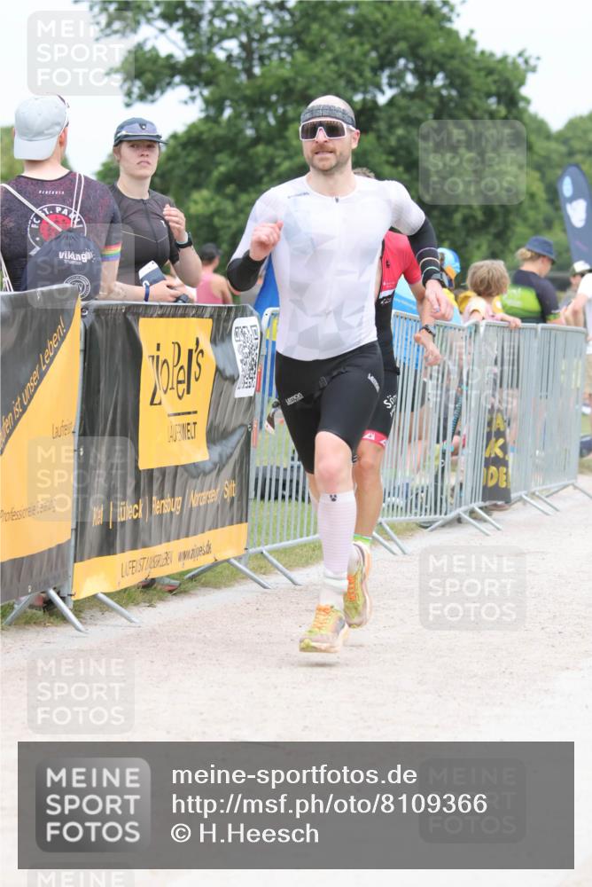 22.06.2025 - Viking Triathlon H.Heesch http://msf.ph/oto/8109366 22.06.2025 14:38:50 Laufen 5, 83, 258 meine-sportfotos.de