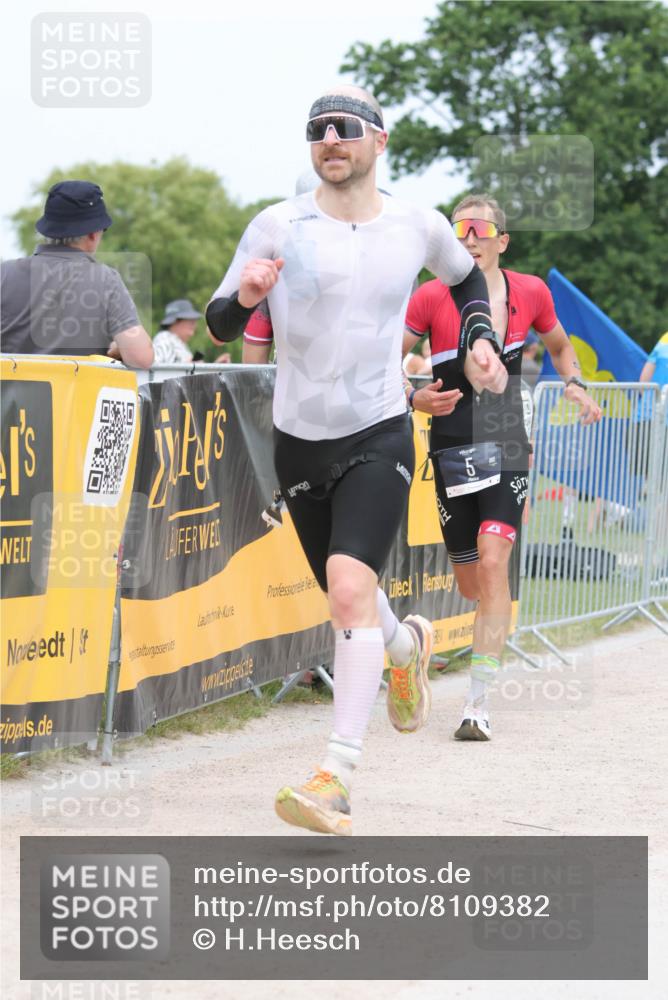 22.06.2025 - Viking Triathlon H.Heesch http://msf.ph/oto/8109382 22.06.2025 14:38:50 Laufen 5, 83, 258 meine-sportfotos.de