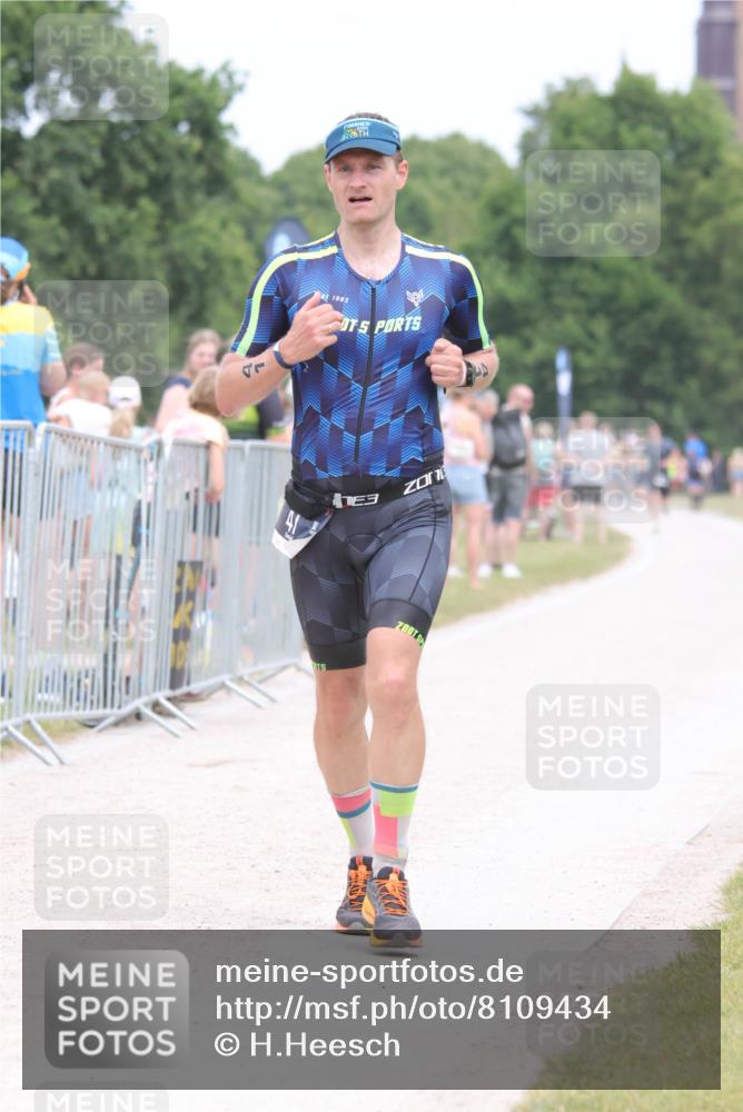 22.06.2025 - Viking Triathlon H.Heesch http://msf.ph/oto/8109434 22.06.2025 14:38:57 Laufen 41, 83 meine-sportfotos.de