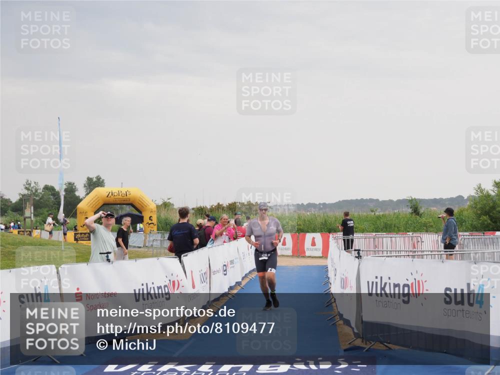 22.06.2025 - Viking Triathlon MichiJ http://msf.ph/oto/8109477 22.06.2025 16:38:46 Ziel 276 meine-sportfotos.de