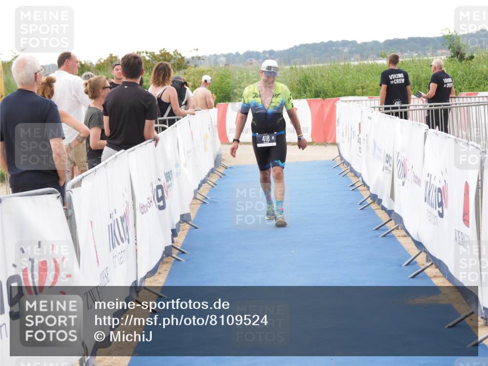 22.06.2025 - Viking Triathlon MichiJ http://msf.ph/oto/8109524 22.06.2025 16:22:02 Ziel 418 meine-sportfotos.de