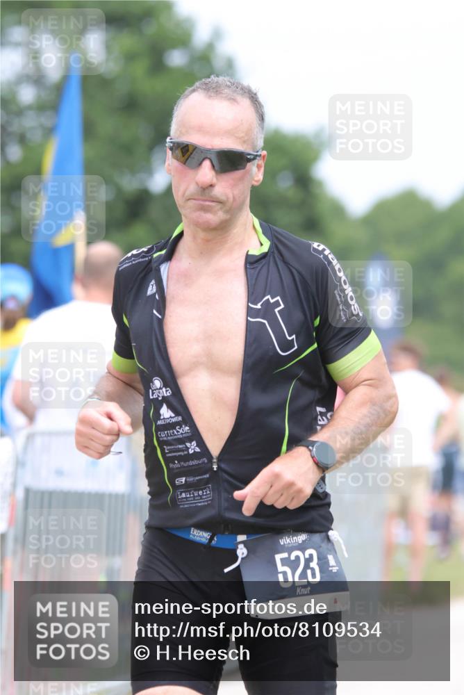 22.06.2025 - Viking Triathlon H.Heesch http://msf.ph/oto/8109534 22.06.2025 14:43:56 Laufen 50, 523, 650 meine-sportfotos.de