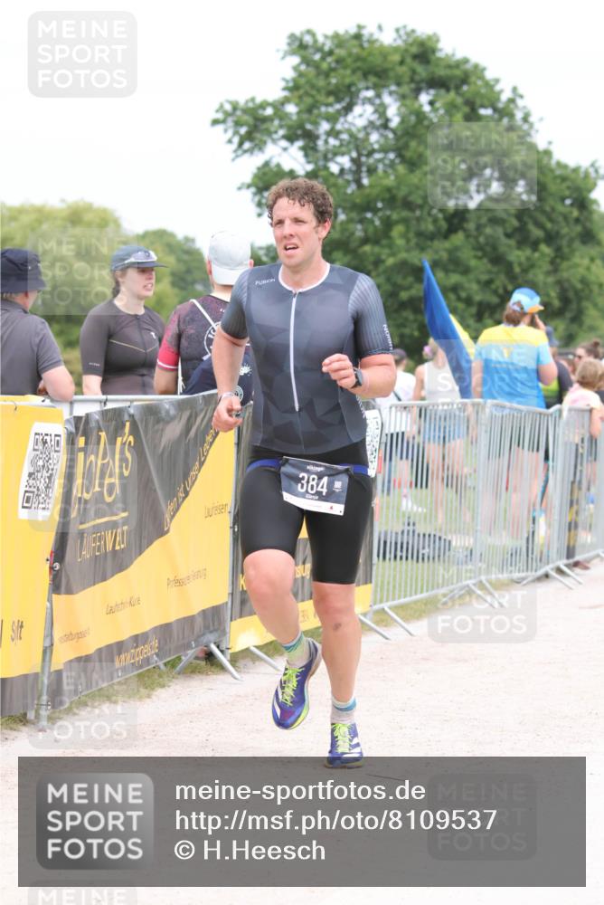 22.06.2025 - Viking Triathlon H.Heesch http://msf.ph/oto/8109537 22.06.2025 14:39:22 Laufen 384 meine-sportfotos.de