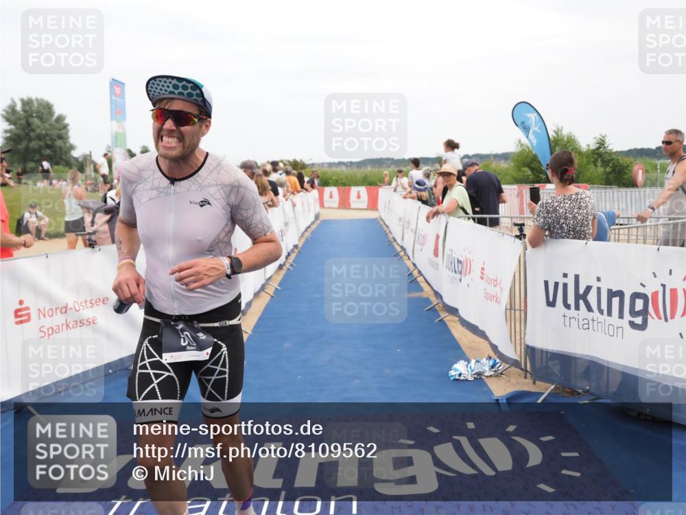 22.06.2025 - Viking Triathlon MichiJ http://msf.ph/oto/8109562 22.06.2025 15:01:01 Ziel 510 meine-sportfotos.de