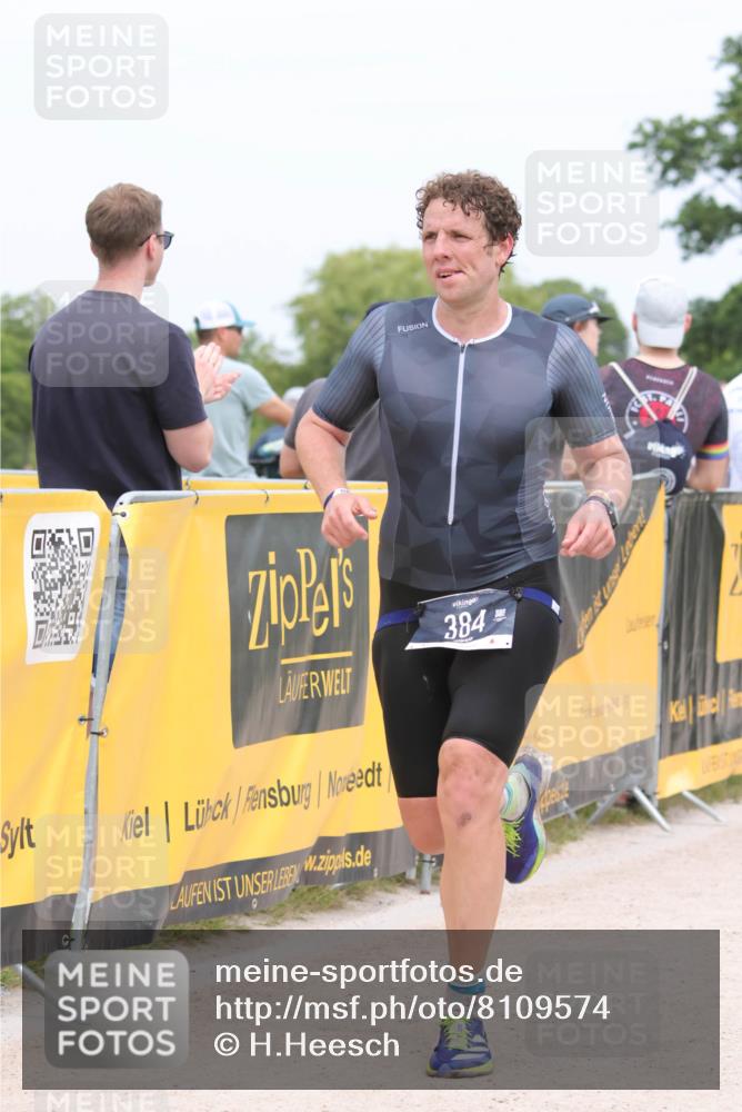 22.06.2025 - Viking Triathlon H.Heesch http://msf.ph/oto/8109574 22.06.2025 14:39:23 Laufen 384 meine-sportfotos.de