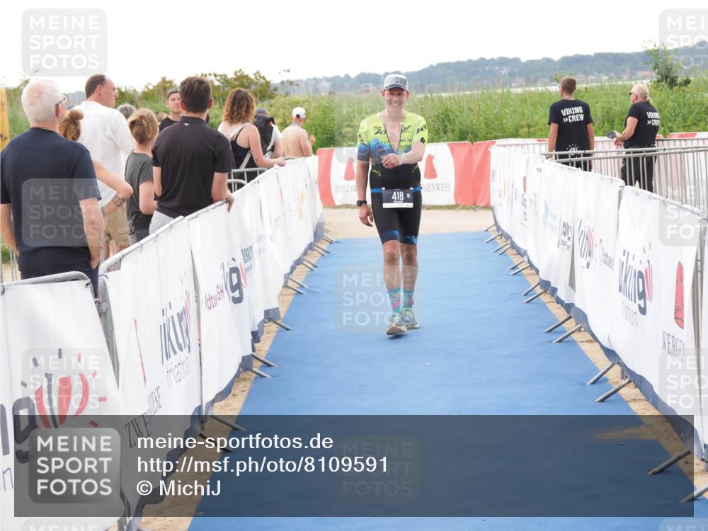 22.06.2025 - Viking Triathlon MichiJ http://msf.ph/oto/8109591 22.06.2025 16:22:02 Ziel 418 meine-sportfotos.de