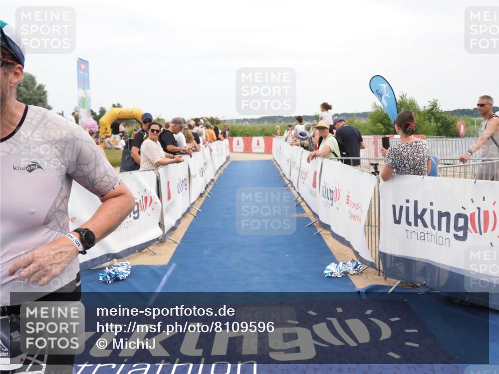 22.06.2025 - Viking Triathlon MichiJ http://msf.ph/oto/8109596 22.06.2025 15:01:01 Ziel 510 meine-sportfotos.de