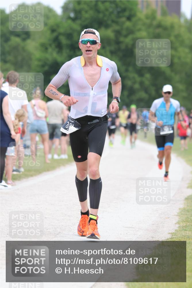 22.06.2025 - Viking Triathlon H.Heesch http://msf.ph/oto/8109617 22.06.2025 14:39:41 Laufen 381 meine-sportfotos.de