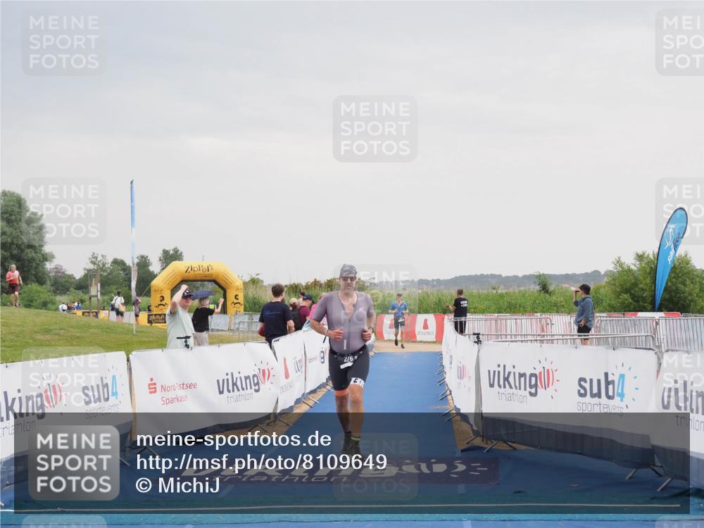22.06.2025 - Viking Triathlon MichiJ http://msf.ph/oto/8109649 22.06.2025 16:38:48 Ziel 276 meine-sportfotos.de