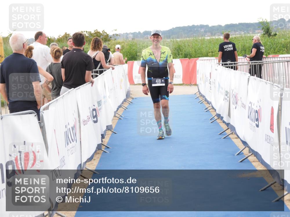 22.06.2025 - Viking Triathlon MichiJ http://msf.ph/oto/8109656 22.06.2025 16:22:02 Ziel 418 meine-sportfotos.de