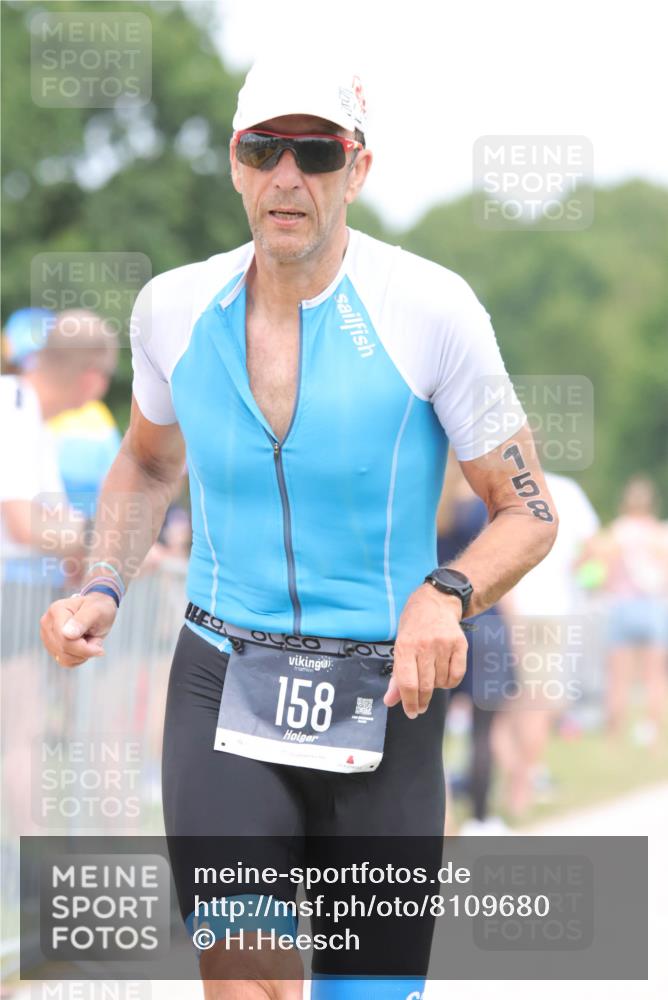 22.06.2025 - Viking Triathlon H.Heesch http://msf.ph/oto/8109680 22.06.2025 14:39:51 Laufen 72, 158, 229 meine-sportfotos.de
