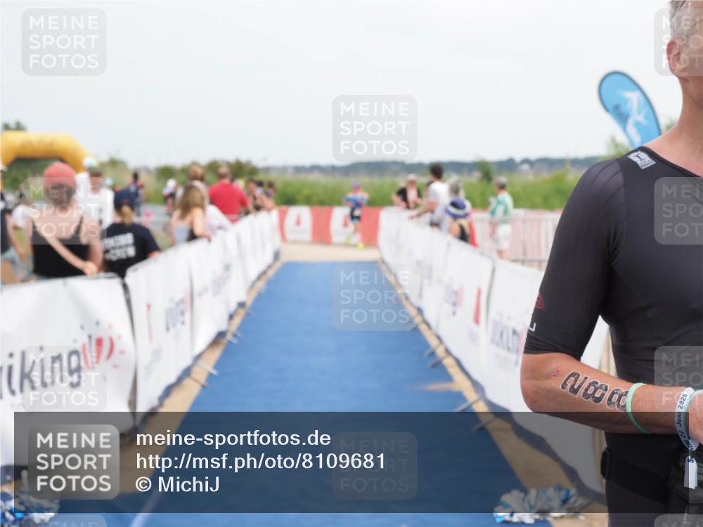 22.06.2025 - Viking Triathlon MichiJ http://msf.ph/oto/8109681 22.06.2025 14:52:24 Ziel 288 meine-sportfotos.de