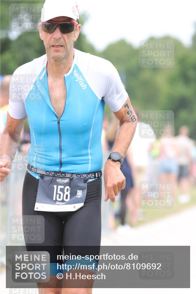 22.06.2025 - Viking Triathlon H.Heesch http://msf.ph/oto/8109692 22.06.2025 14:39:51 Laufen 72, 158, 229 meine-sportfotos.de