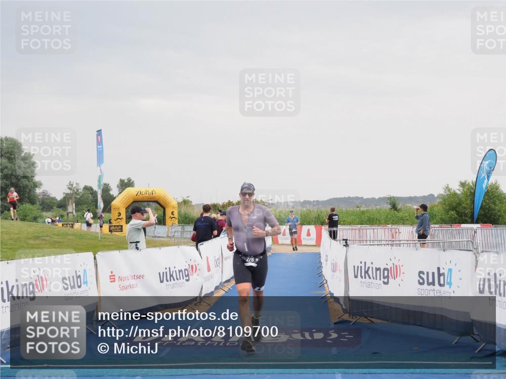 22.06.2025 - Viking Triathlon MichiJ http://msf.ph/oto/8109700 22.06.2025 16:38:49 Ziel 276 meine-sportfotos.de