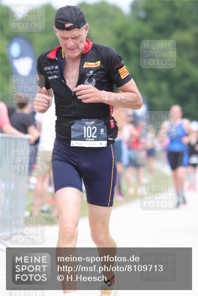 22.06.2025 - Viking Triathlon H.Heesch http://msf.ph/oto/8109713 22.06.2025 14:44:08 Laufen 102, 210, 386 meine-sportfotos.de