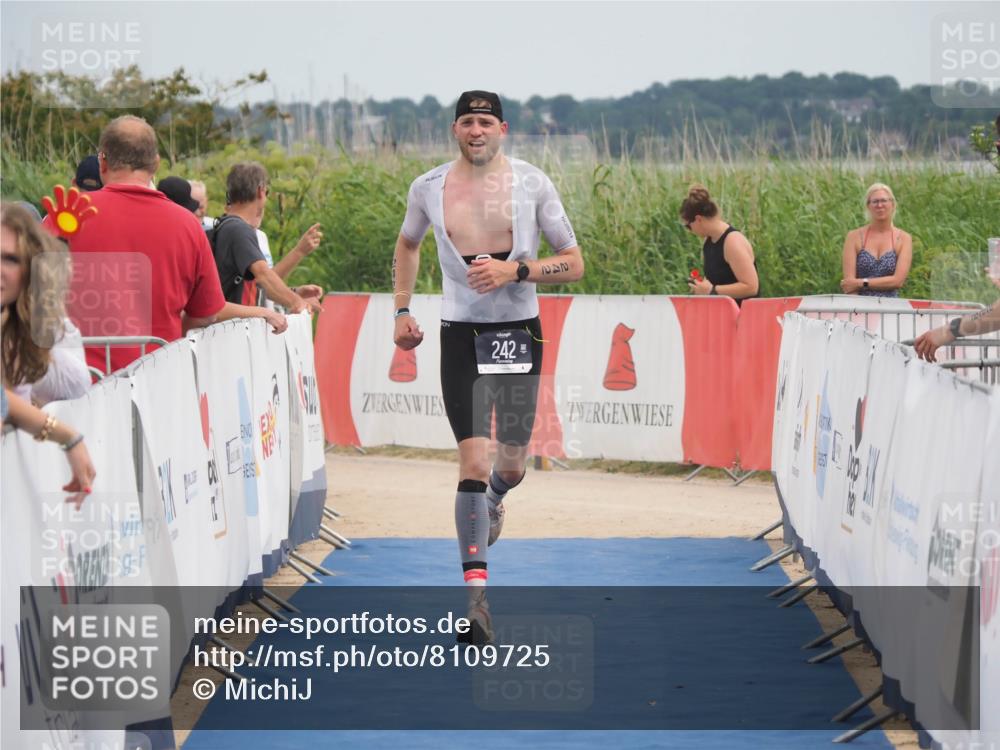 22.06.2025 - Viking Triathlon MichiJ http://msf.ph/oto/8109725 22.06.2025 14:52:29 Ziel 242 meine-sportfotos.de