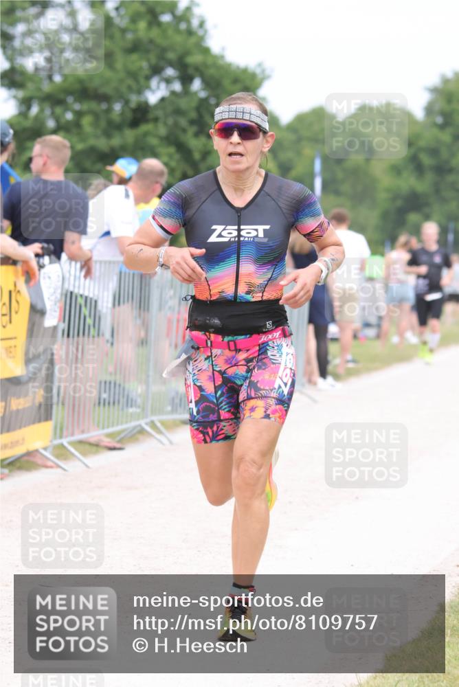 22.06.2025 - Viking Triathlon H.Heesch http://msf.ph/oto/8109757 22.06.2025 14:39:56 Laufen 72, 158, 229 meine-sportfotos.de