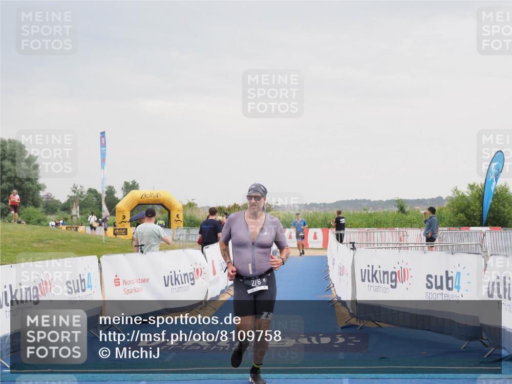 22.06.2025 - Viking Triathlon MichiJ http://msf.ph/oto/8109758 22.06.2025 16:38:49 Ziel 276 meine-sportfotos.de