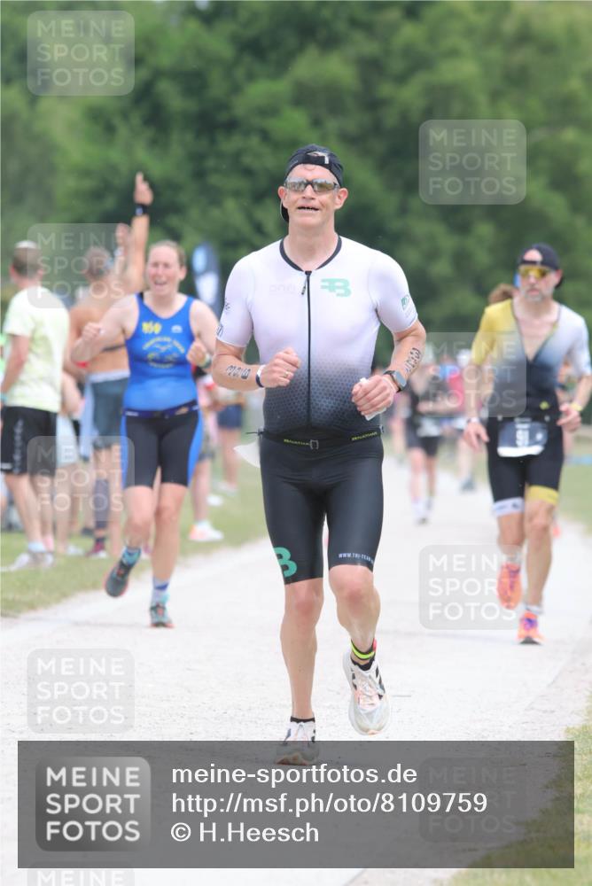 22.06.2025 - Viking Triathlon H.Heesch http://msf.ph/oto/8109759 22.06.2025 14:44:11 Laufen 102, 210, 386 meine-sportfotos.de