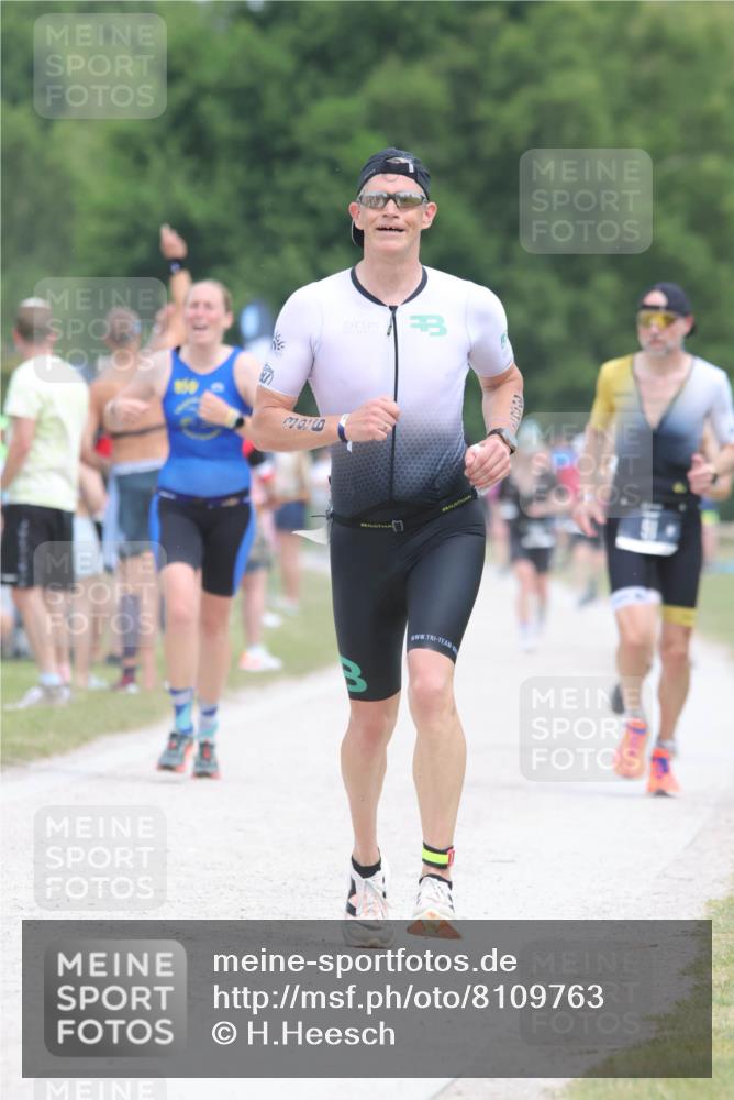 22.06.2025 - Viking Triathlon H.Heesch http://msf.ph/oto/8109763 22.06.2025 14:44:11 Laufen 102, 210, 386 meine-sportfotos.de
