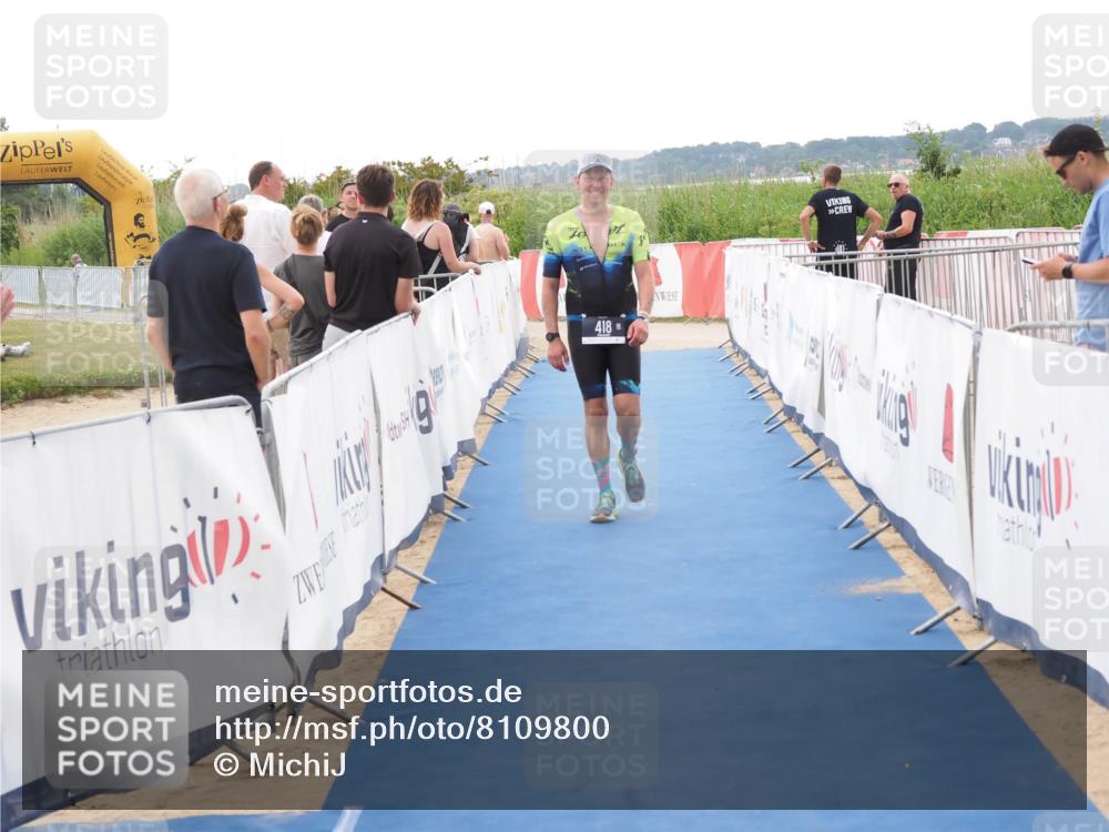 22.06.2025 - Viking Triathlon MichiJ http://msf.ph/oto/8109800 22.06.2025 16:22:03 Ziel 418 meine-sportfotos.de