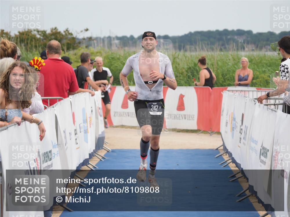 22.06.2025 - Viking Triathlon MichiJ http://msf.ph/oto/8109808 22.06.2025 14:52:30 Ziel 242 meine-sportfotos.de
