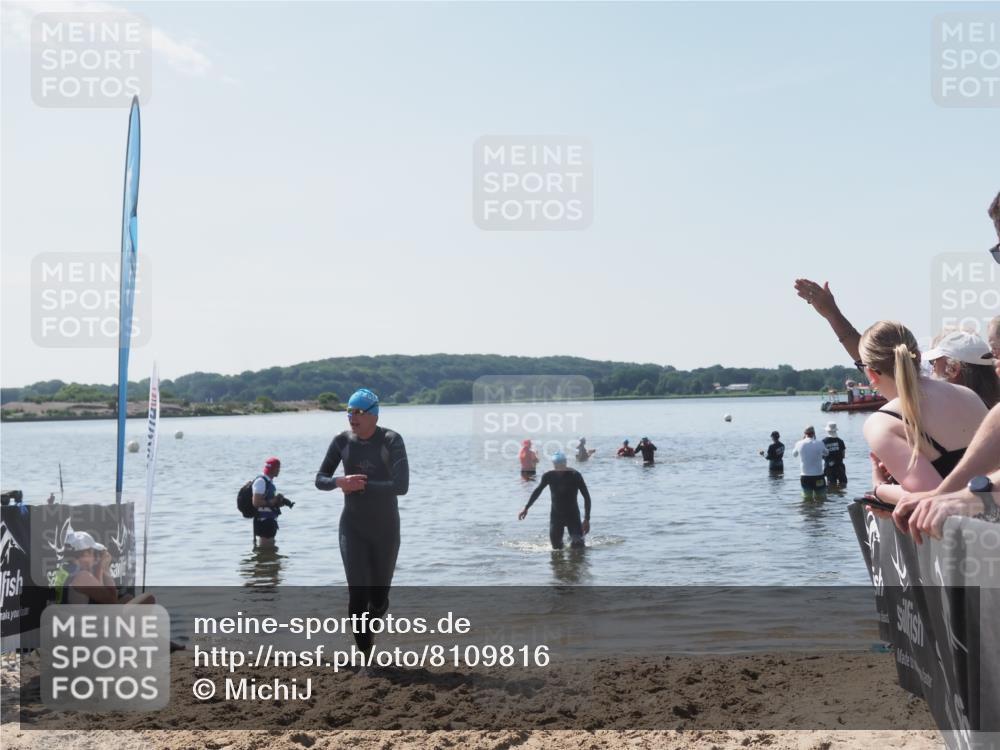 22.06.2025 - Viking Triathlon MichiJ http://msf.ph/oto/8109816 22.06.2025 10:59:12 Schwimmen 222, 234 meine-sportfotos.de